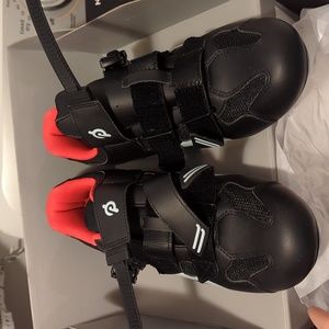 NIB Peloton cycling shoes size 44 / 10.5